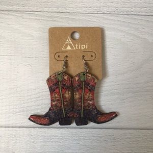 Tipi Wood Cowboy Boots Earrings